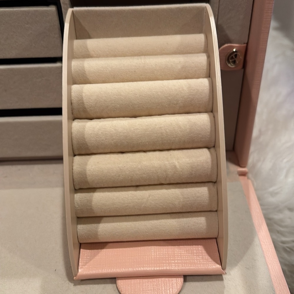 Pink Jewelry Box Expandable with Organizers NWOT - Picture 14 of 16